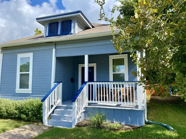 314 W 3rd St, Taylor, TX 76574