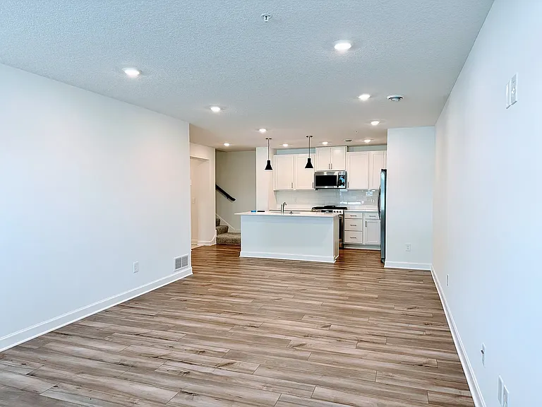 Lower level - Gathering area + Dinning area