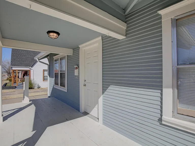 1325 S Delaware Ave — Photo 32