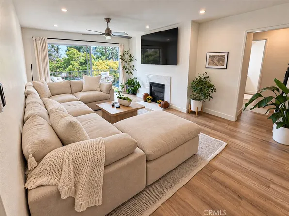 200 McNeil Ln APT 210, Newport Beach, CA 92663