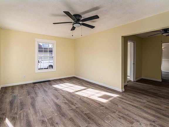 4th image of 407 Church St