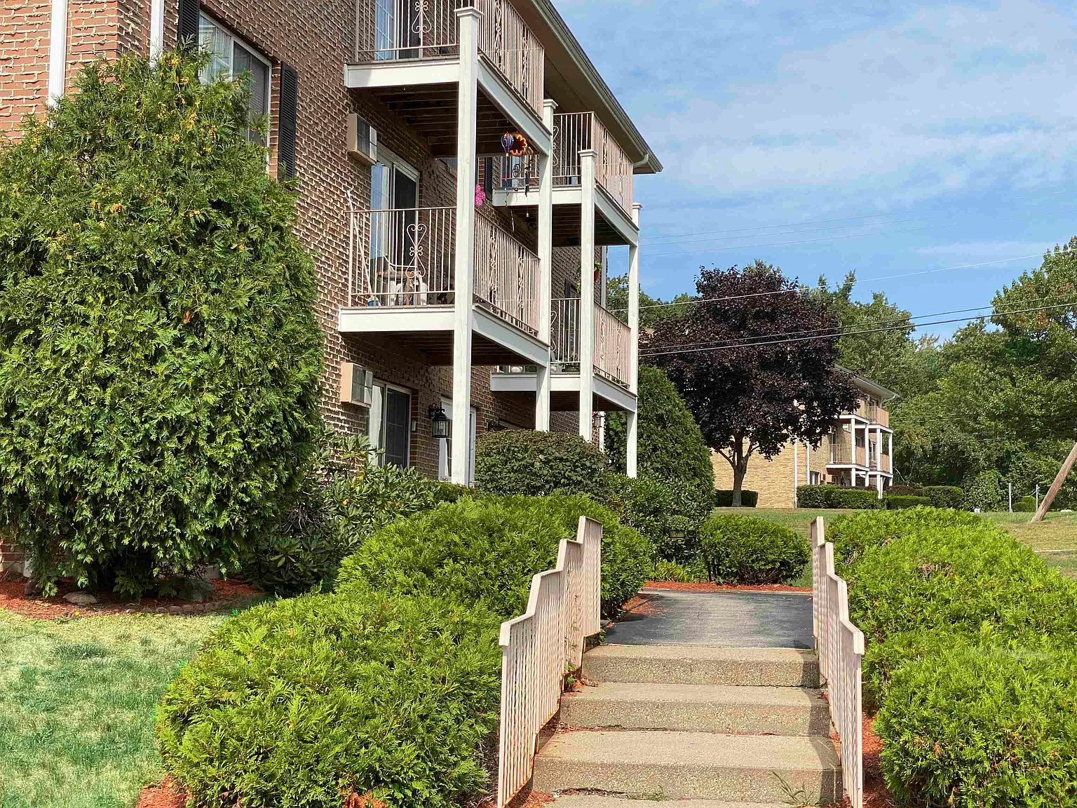 1 bed, 1.0 bath, 664 sqft, $1,949 — Photo 4
