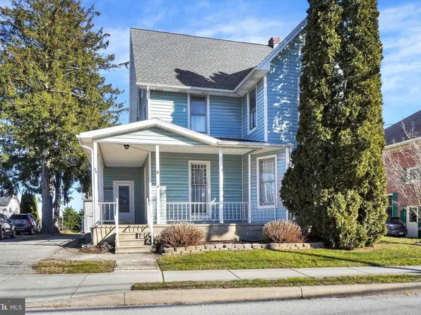 35 N Main St, Stewartstown, PA 17363