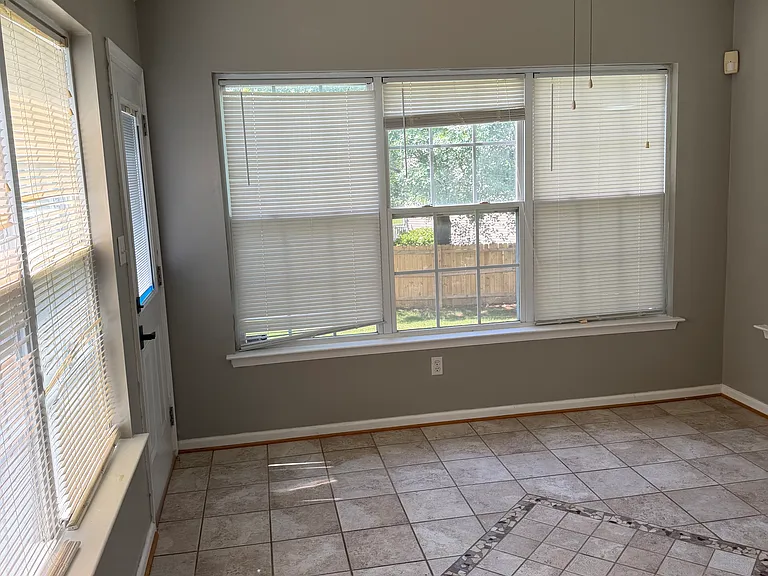 4036 Mill Dam Ct — Photo 6