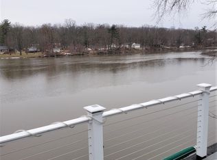 45A Island View Rd, Cohoes, NY 12047