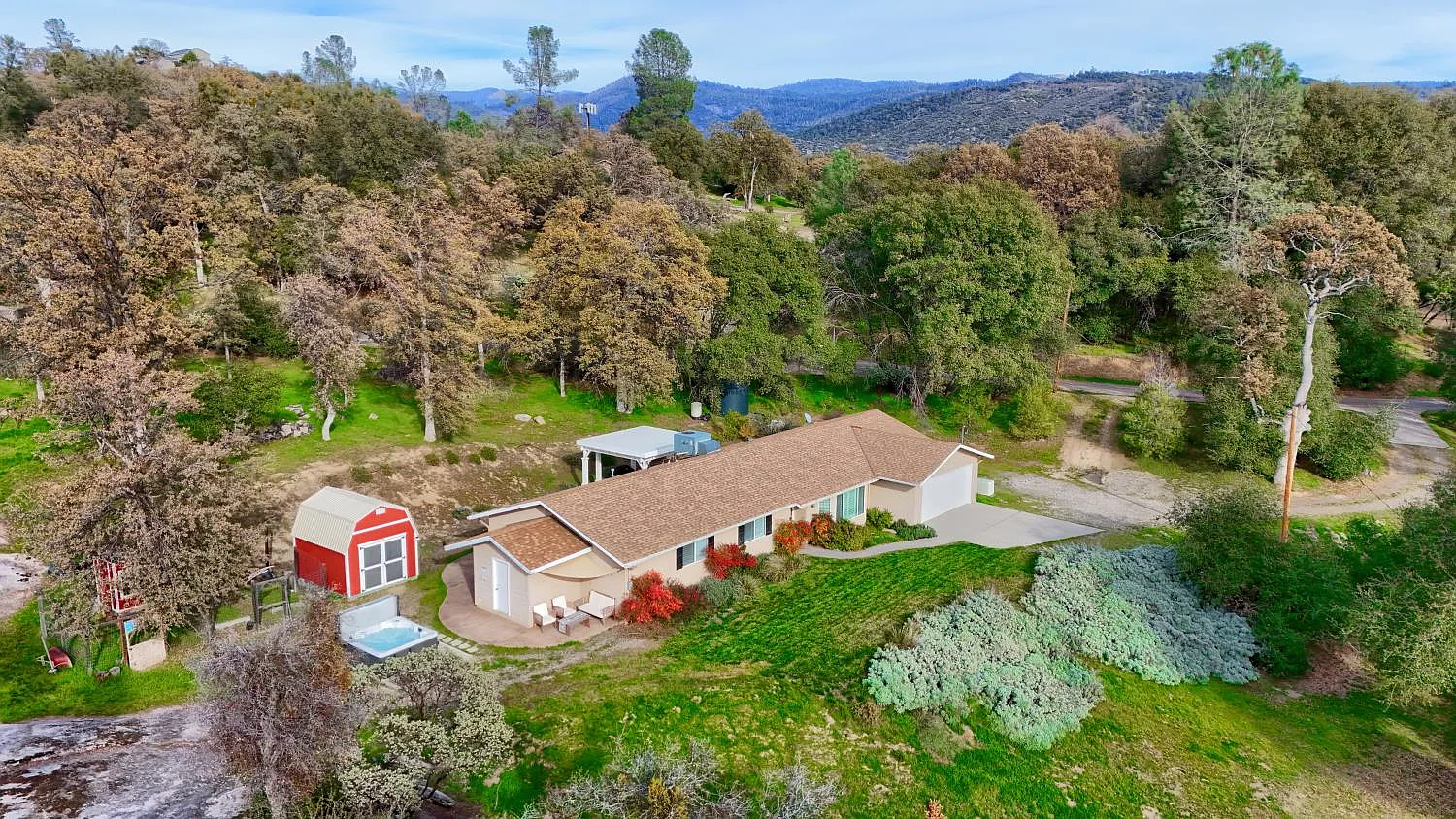40740 Road 425a photo 1