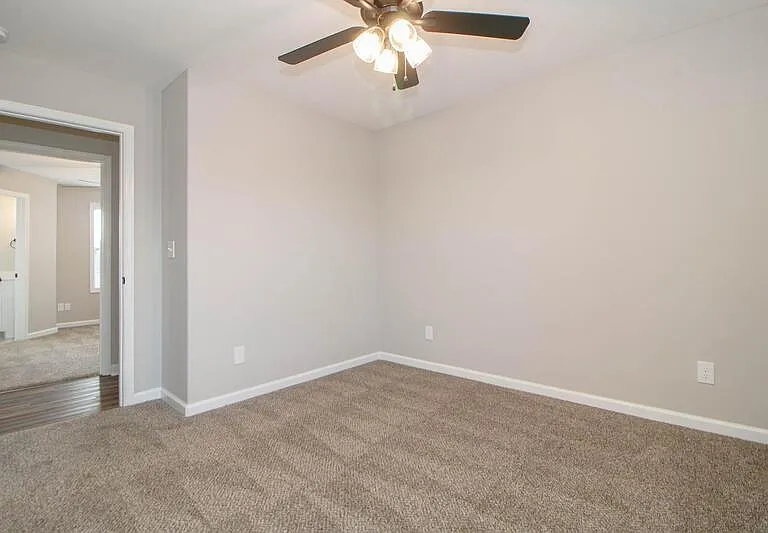 1115-E4 Hillwood Dr — Photo 25