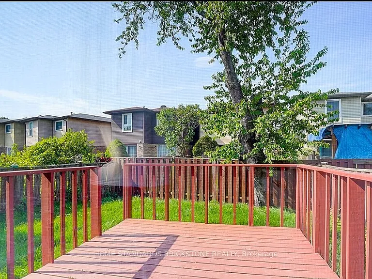 24 Barrington Cres #BASEMENT — Photo 12