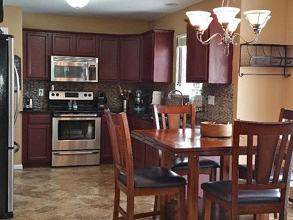5th image of 725 Natalia Dr