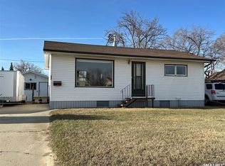 914 George St, Estevan, SK S4A1M6