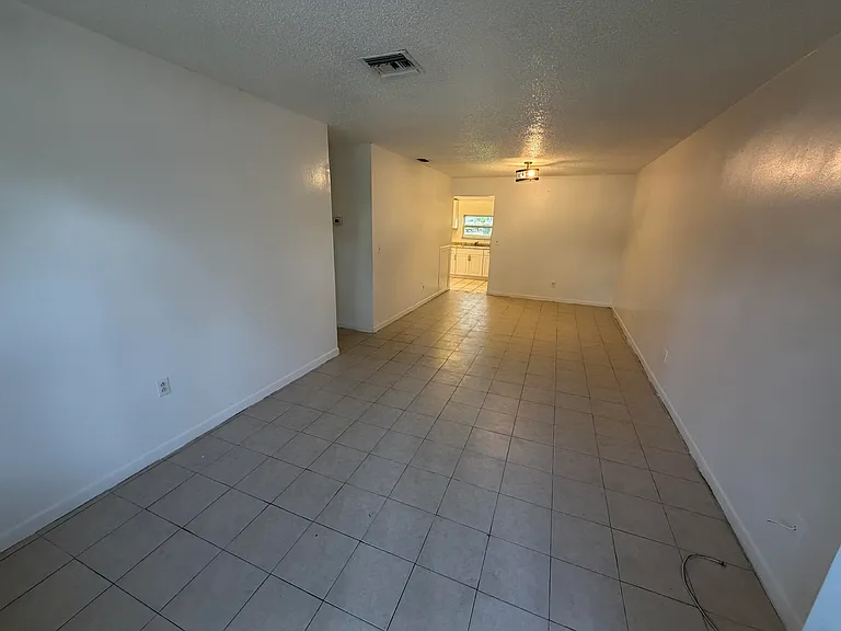 5001 Eastwood Dr #A — Photo 2