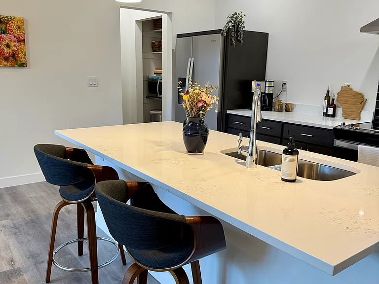 Point Gardens Apartments — Photo 11