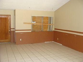3rd image of 7613 W Minnezona Ave