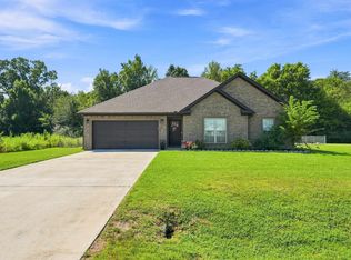 96 Blue Heron Dr, Killen, AL 35645
