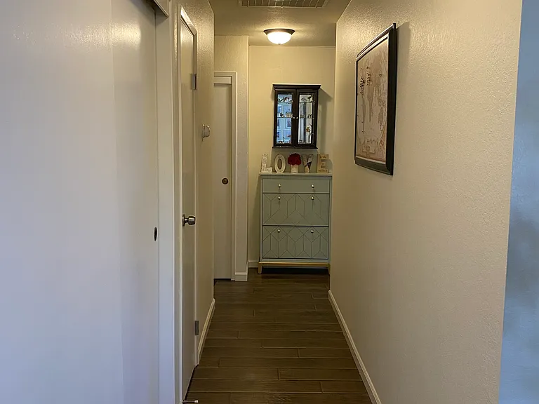 884 W Spain St — Photo 6