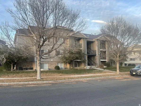 3365 E Ridge Loop W #K-12, Eagle Mountain, UT 84005