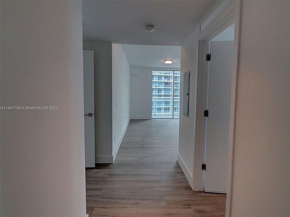 4th image of 1080 Brickell Ave Unit 1809