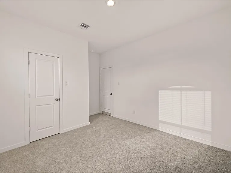 3048 Waterwood Pass Dr — Photo 32
