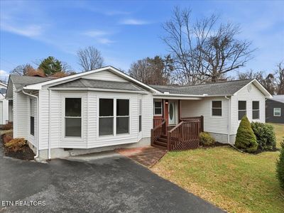 211 Hilltop Rd, La Follette, TN, 37766