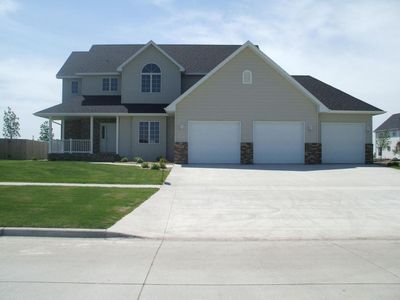 5539 W Prairiewood Dr, Grand Forks, ND, 58201