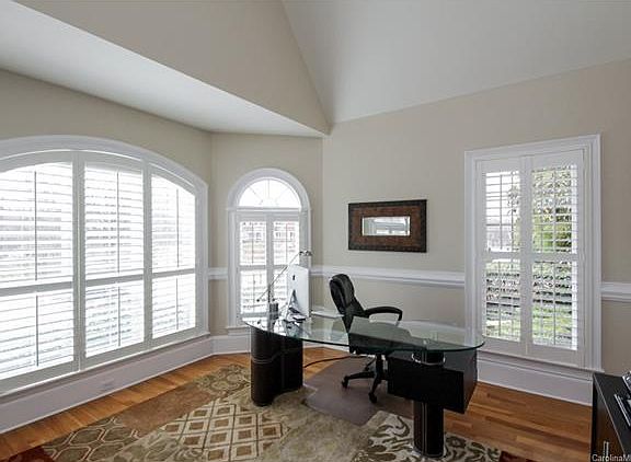 4th image of 9100 Unbridle Ln #358