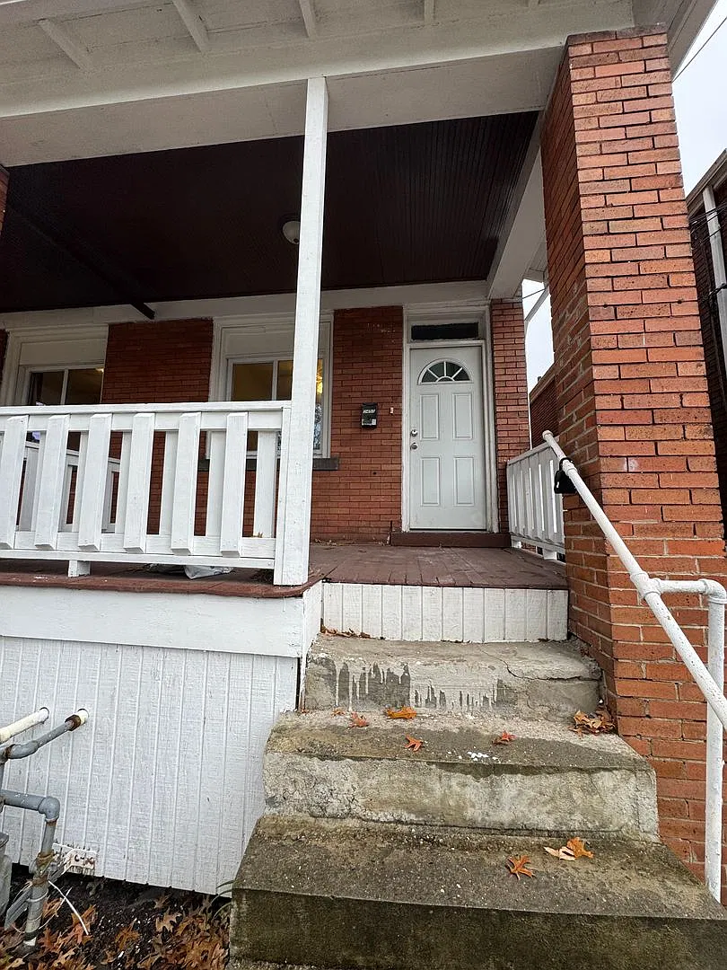 2450 Starkamp Street — Photo 2