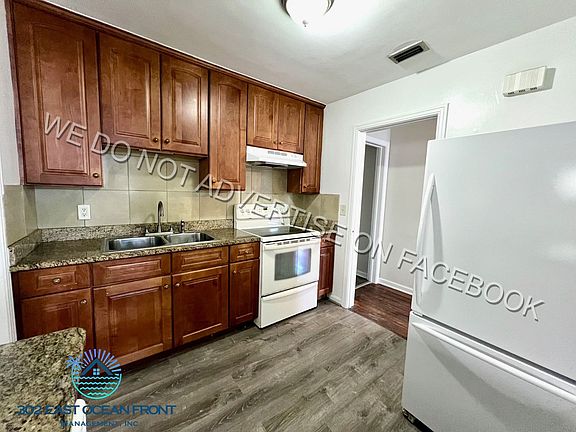 3rd image of 1733 McMillan St