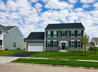 3670 Thornhill Dr, Elgin, IL 60124