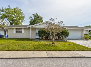 7000 Maplehurst Dr, Port Richey, FL 34668