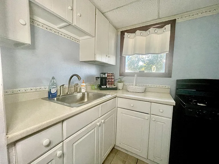 483 N Main St — Photo 45