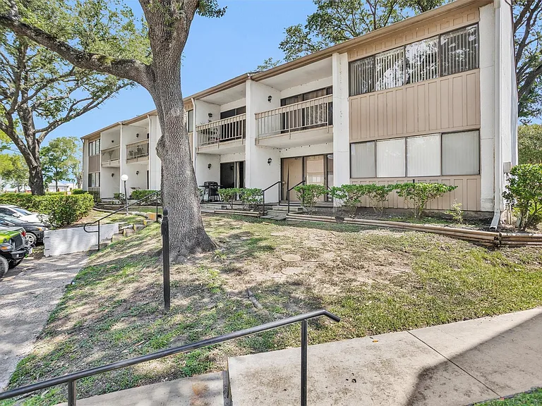 12100 Melville Dr #708G — Photo 20