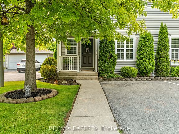 2nd image of 608 Simcoe St #19