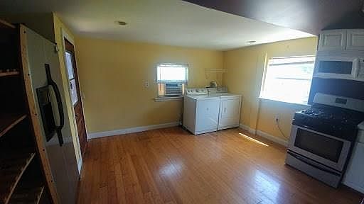2nd image of 1642 N Broad St #B