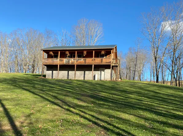 313 Old School Rd, Lindside, WV 24951