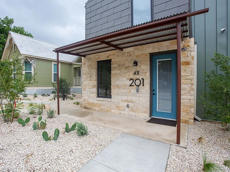 Modern Luxury in San Marcos' Premier Courtyard Community Now Leasing! — Photo 108