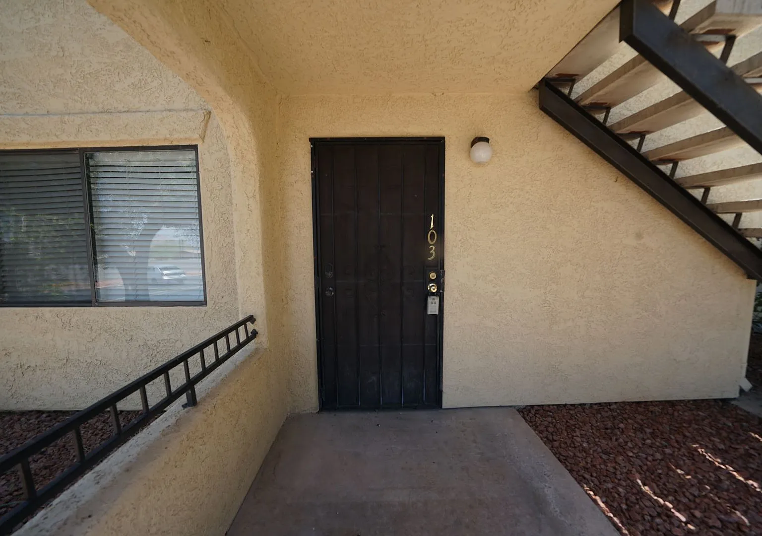 Showings Available Now — Photo 4