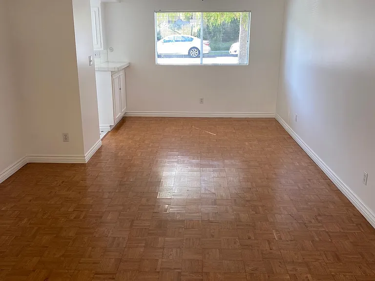 626 N Monterey St #M — Photo 11