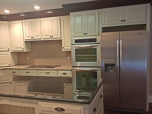4th image of 2218 Monaghan Dr