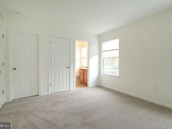 5th image of 222 Amberleigh Ln