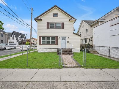 246 Main Street, Hempstead, NY, 11550