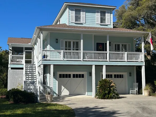 9702 Spinnaker Pl, Emerald Isle, NC 28594