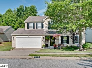 212 Garfield Ln, Simpsonville, SC 29681