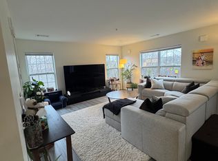 33202 Town Green Dr, Elmsford, NY 10523