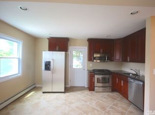 295 Maple Ave, Uniondale, NY 11553