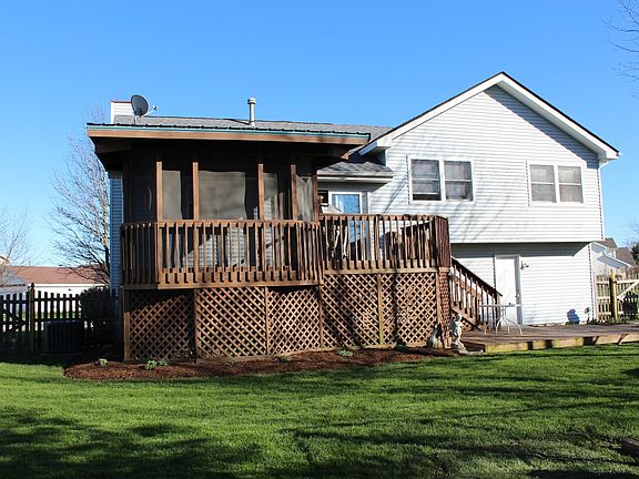 3rd image of 1529 Stefanie Ln