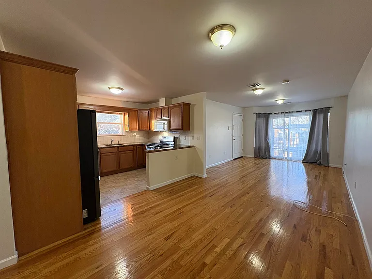 37 Reservoir Ave — Photo 7