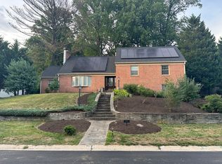 6227 Clearwood Rd, Bethesda, MD 20817