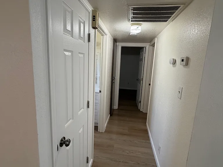 1208 Height St #B — Photo 3