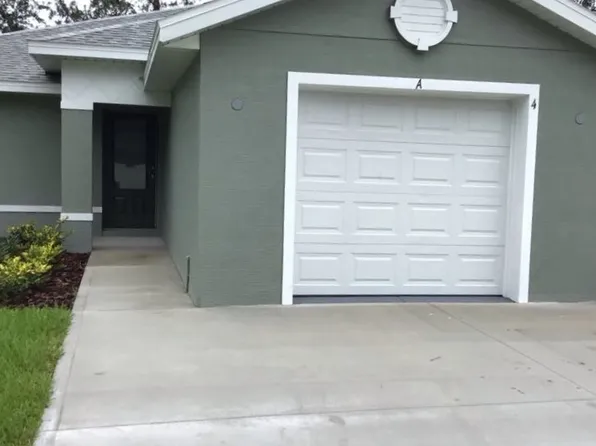 4 Squash Blossom Ct, Palm Coast, FL 32164