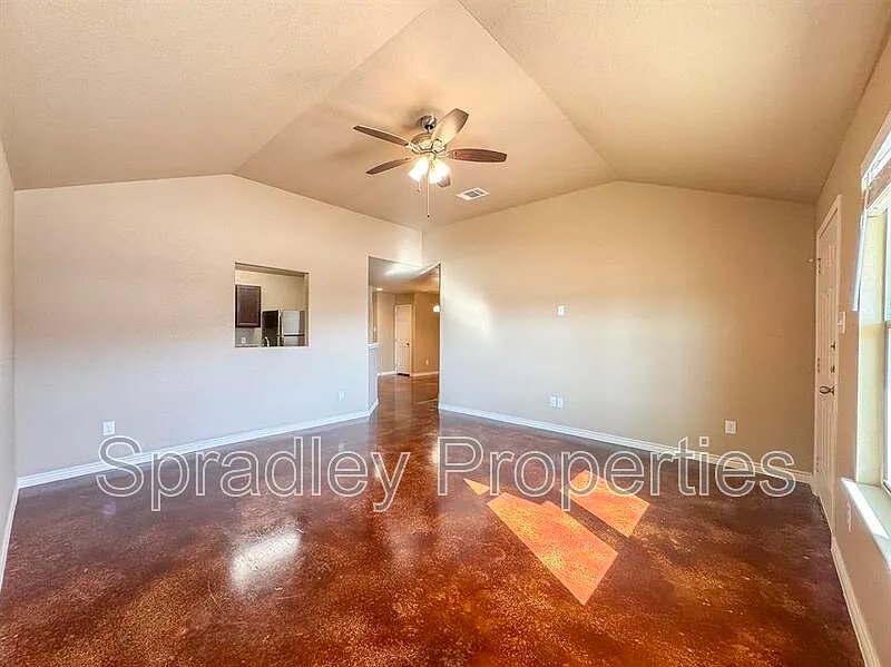 Building Photo - 912B Mason Dr